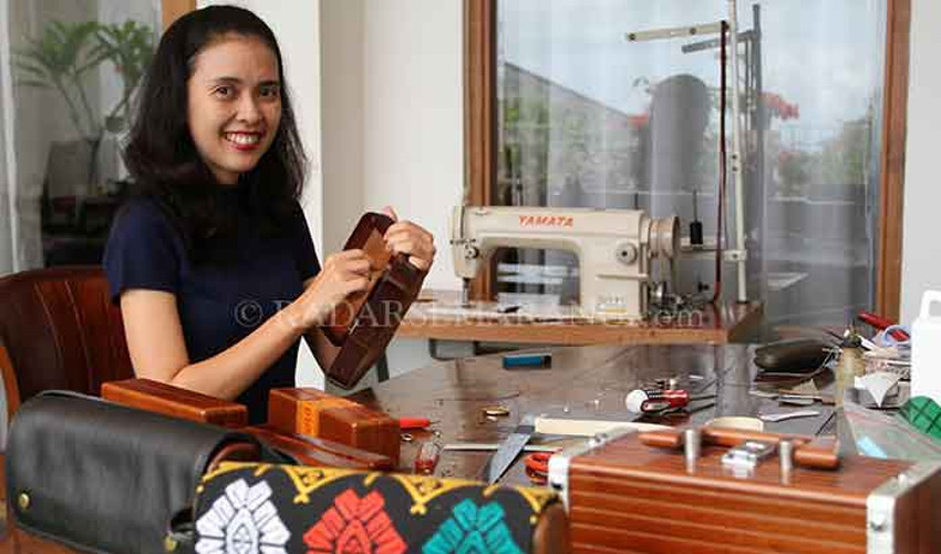 Rorokenes Tas Anyam Kulit Woven Leather Bag